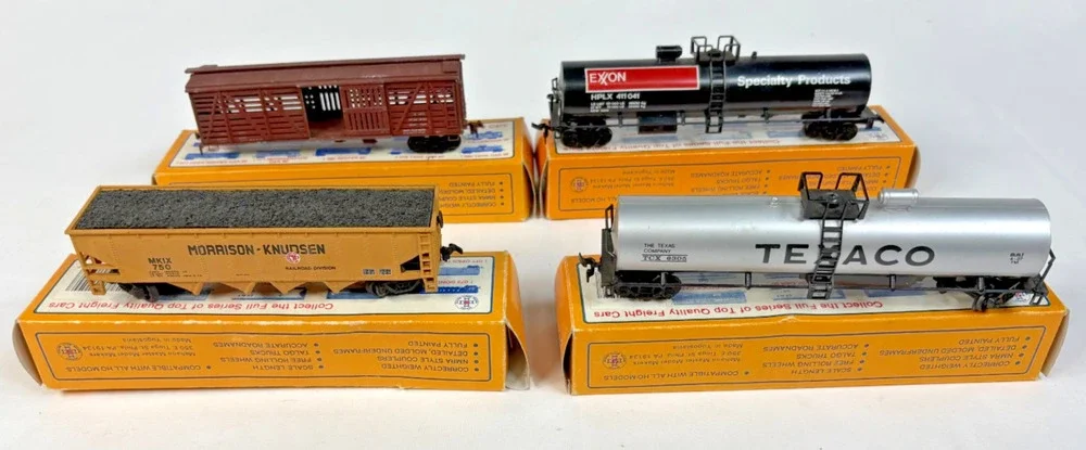 Mehano HO Scale Freight Car Lot Texaco Exxon Hopper Stock Car Set Of 4